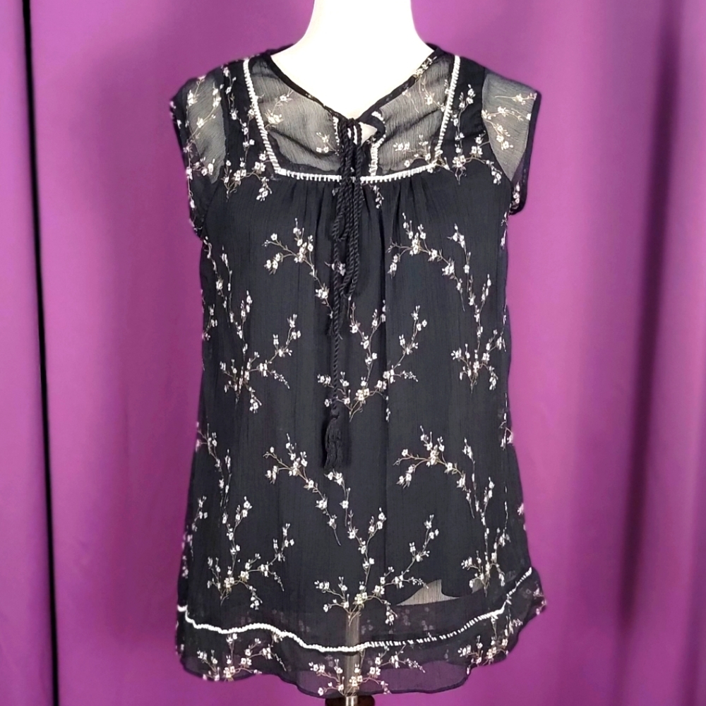 Nice Black top with inner attached